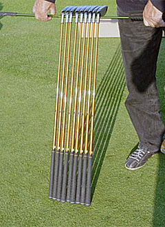 CARVINGGOLF CLUBS with shafts of equal lengths