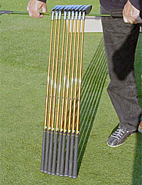 CARVINGGOLF CLUBS with shafts of equal lengths