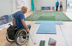 CARVINGGOLF: SHORT GOLF auch indoor für Behinderte