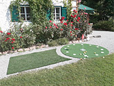 CARVINGGOLF: SHORT GOLF - Im Garten vorm Haus